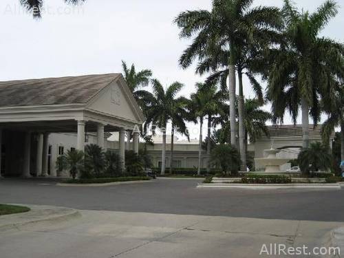 Ritz-Carlton Golf & Spa Resort 18